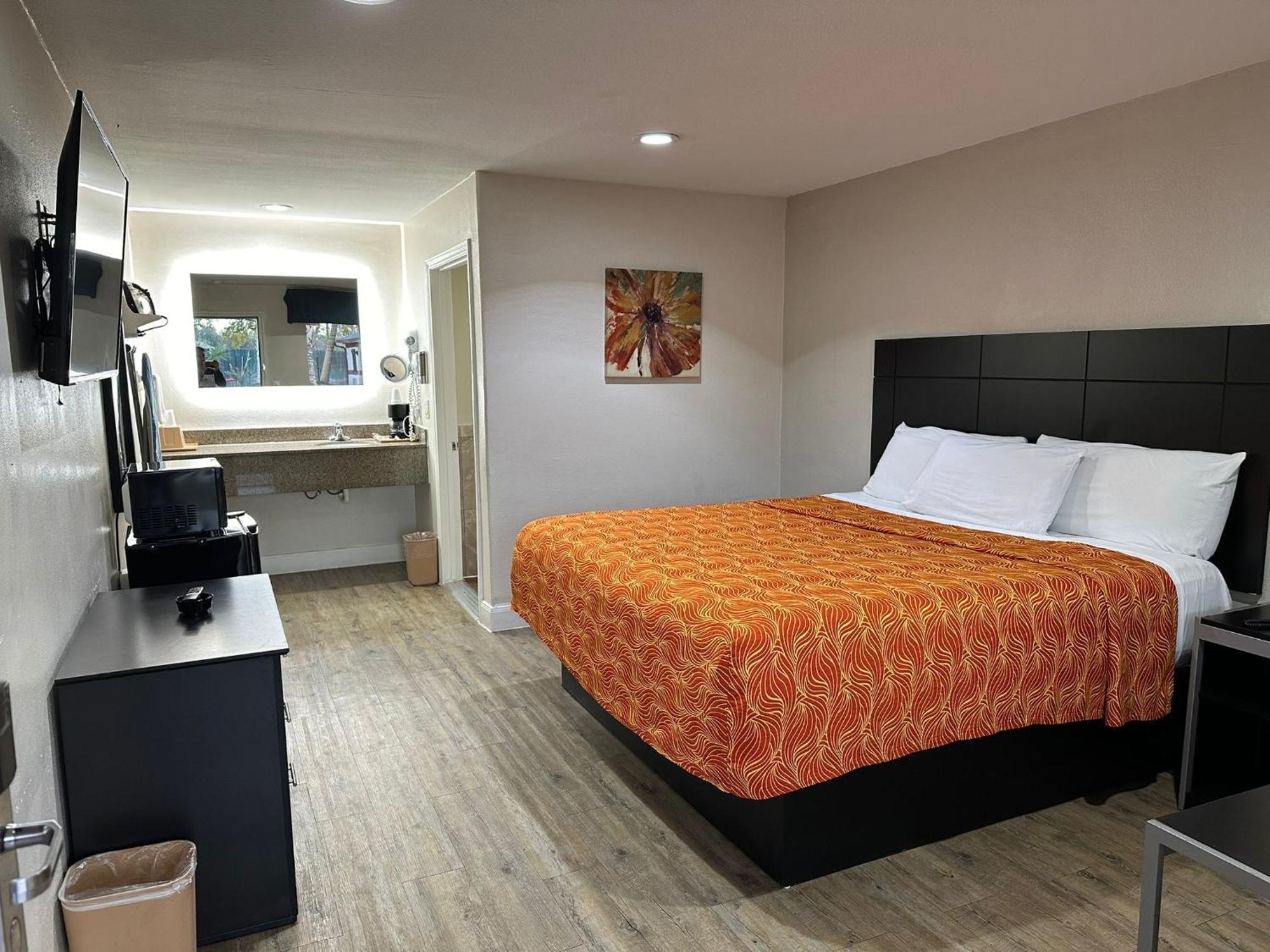 Standard King Room,1529970166:JPEG